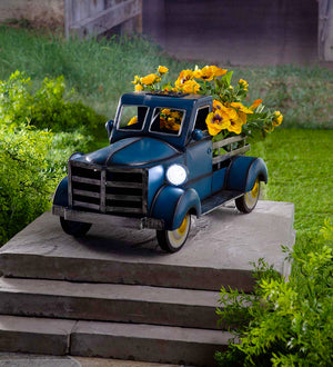 Retro style solar pickup truck garden decoration