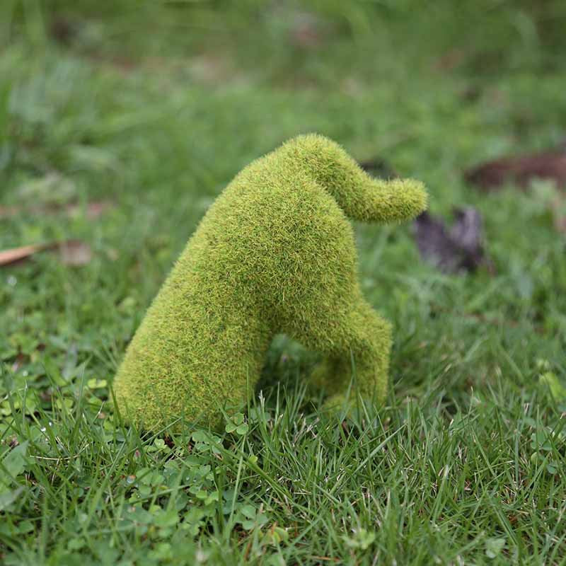 Dog Statue Decorative Peeing Dog Topiary