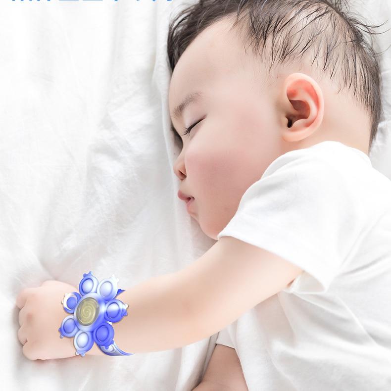 spinning-pop-it-bracelet-push-bubble